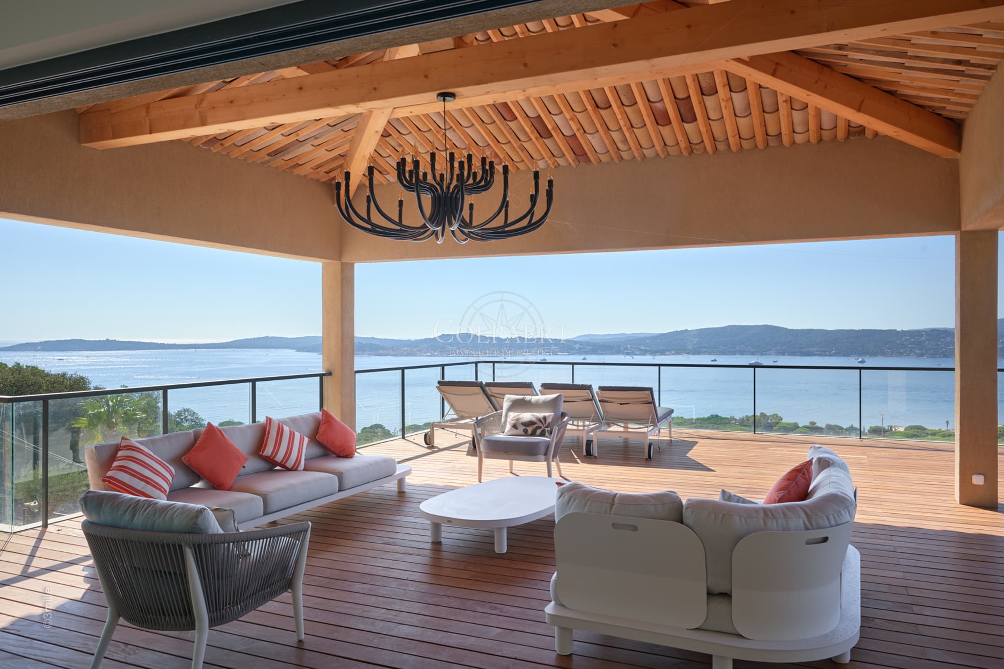 Terrasses villa vue mer à vendre à Grimaud