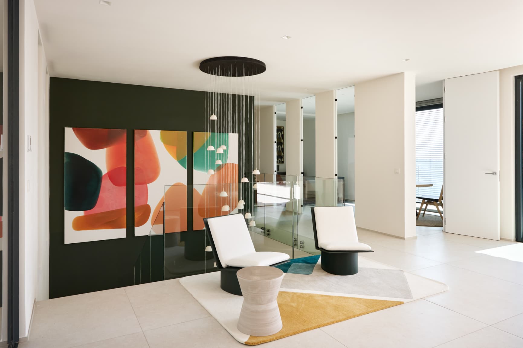 Hall dans cette villa à vendre à Grimaud avec vue mer sur le golfe de Saint-Tropez.