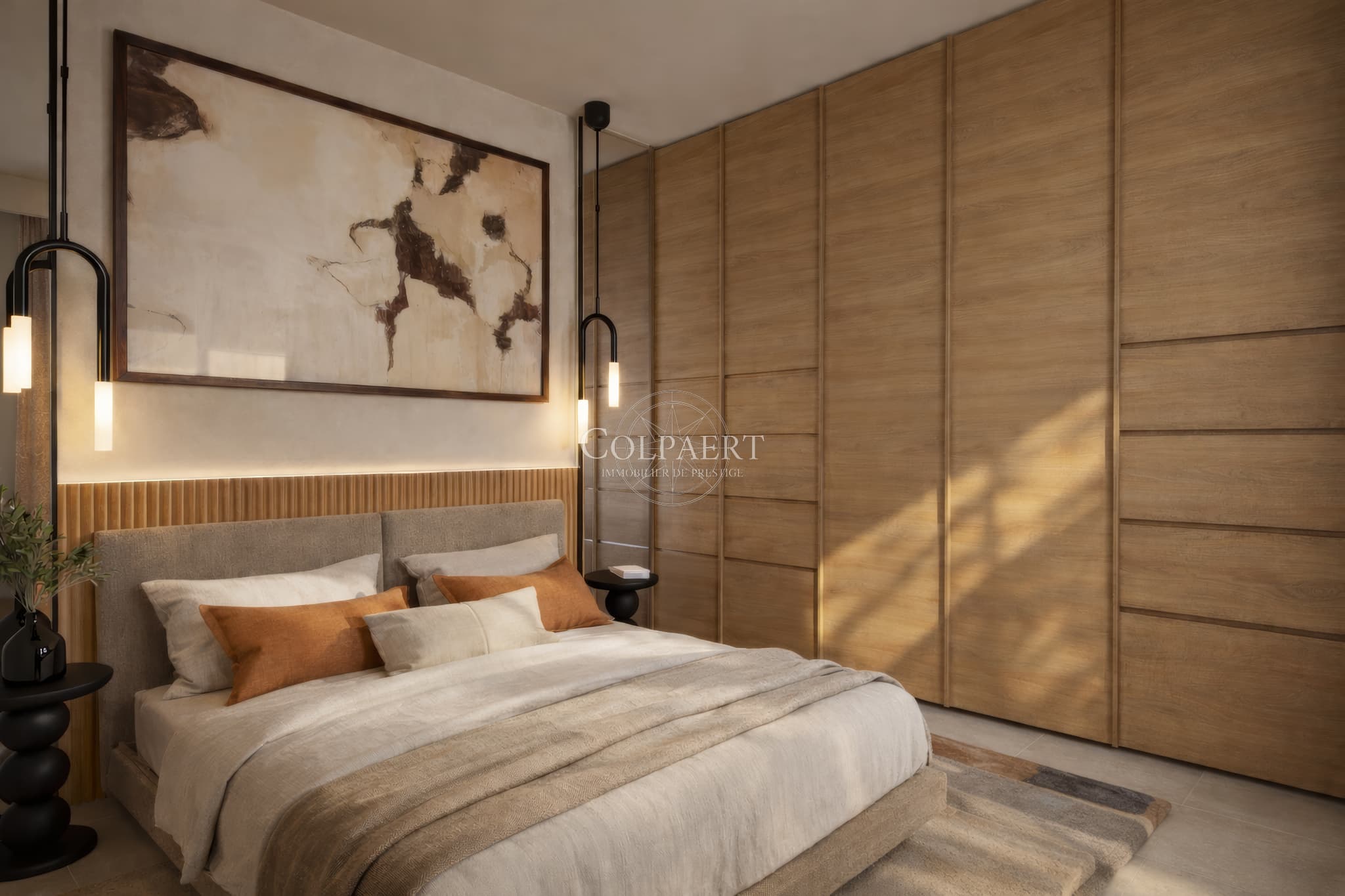 Chambres confortables avec accès extérieur dans un appartement de luxe à Saint-Tropez, offrant calme, lumière et finitions haut de gamme.