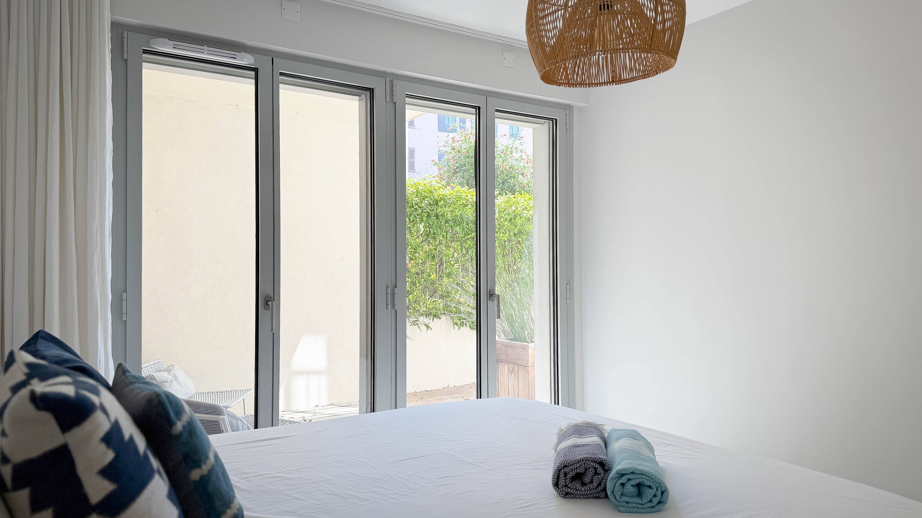 Suite dans appartement à vendre Saint-Tropez, rez-de-jardin avec accès terrasse.