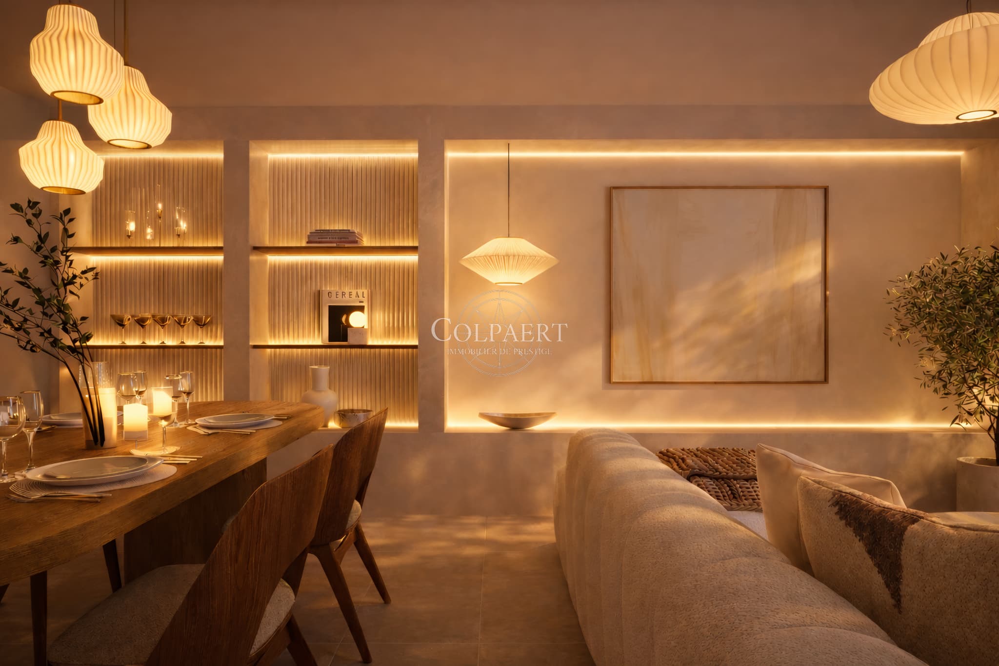Vue nocturne d’un appartement de luxe à Saint-Tropez dans la résidence Patio Ruben, révélant une atmosphère élégante et un cadre unique.
