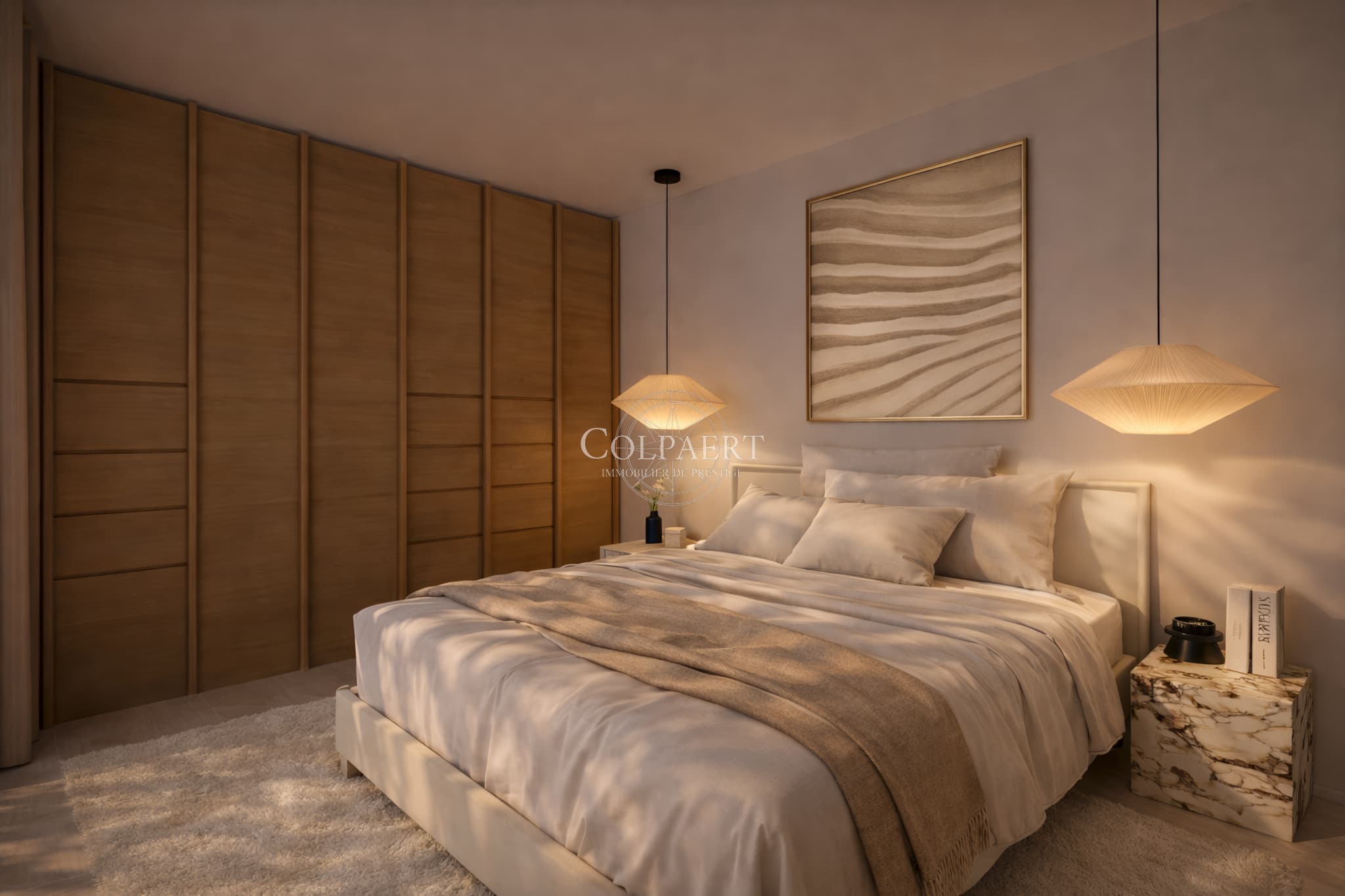 Chambres confortables avec accès extérieur dans un appartement de luxe à Saint-Tropez, offrant calme, lumière et finitions haut de gamme.