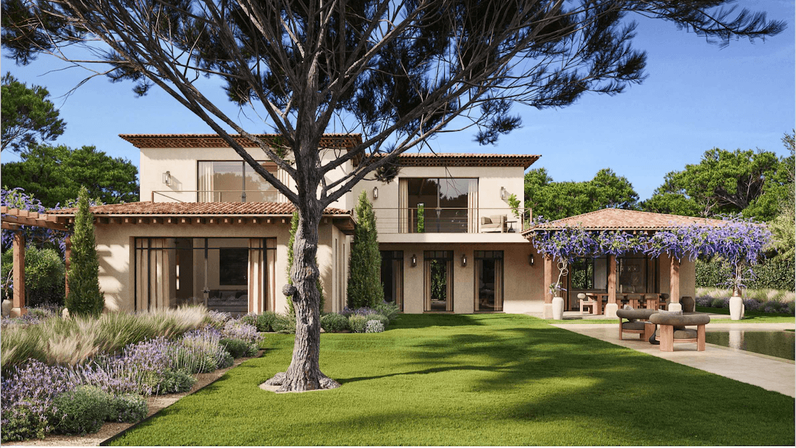 Vue extérieure de la villa à vendre à Saint-Tropez, sur terrain plat de 1100 m², potentiel nouvelle construction et proche de la Place des Lices.
